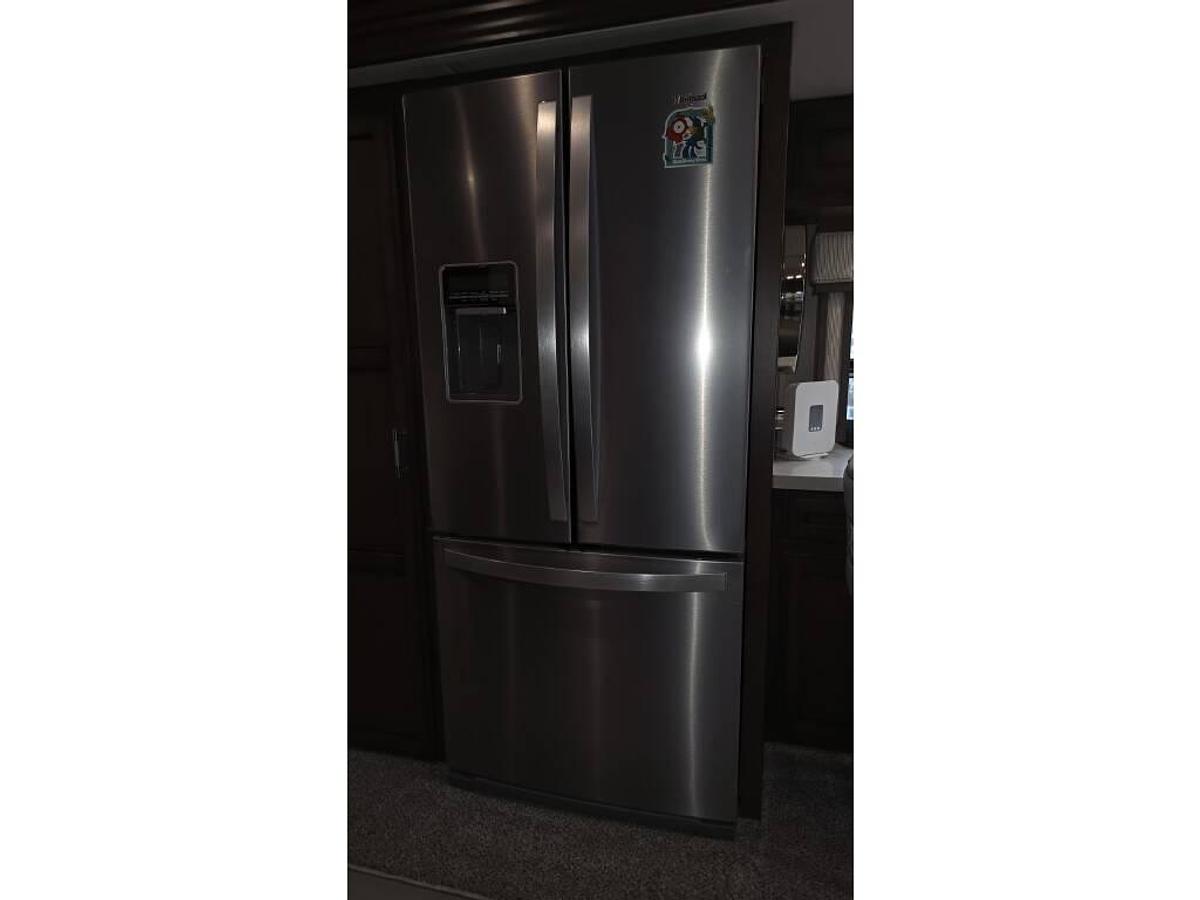 Used 2022 Newmar Ventana 4369