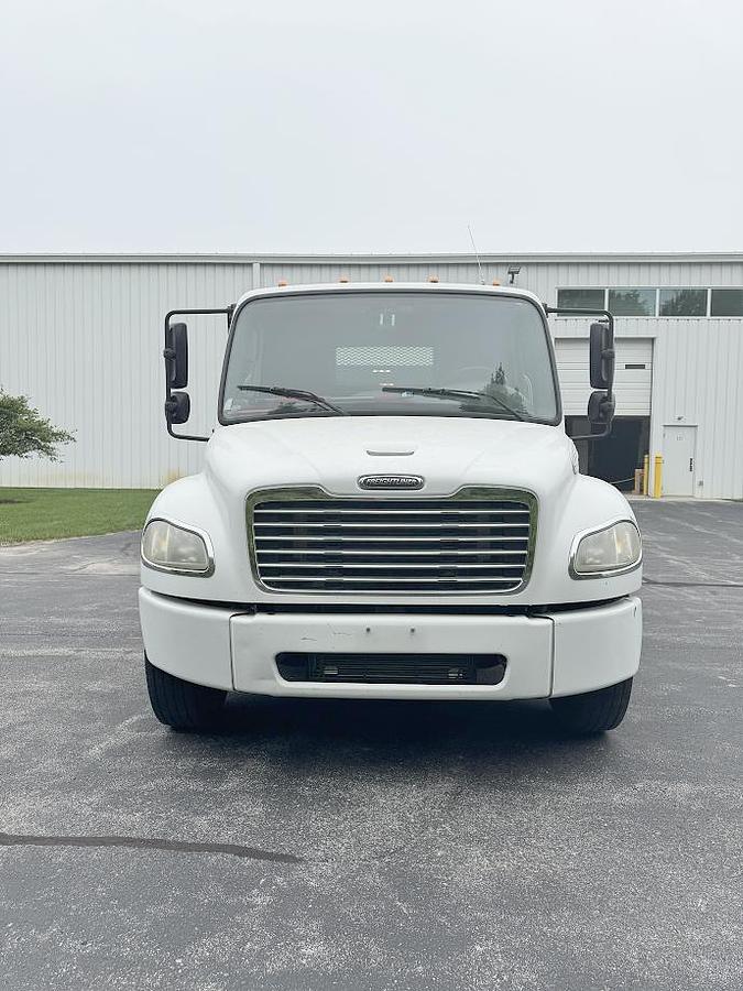 Used 2006 Freightliner M2 Flatbed