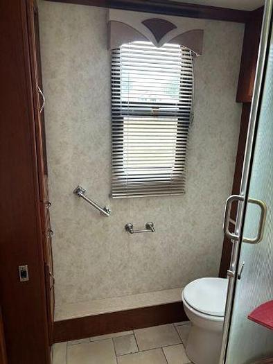 Used 2010 American Coach American Traditions 45Y