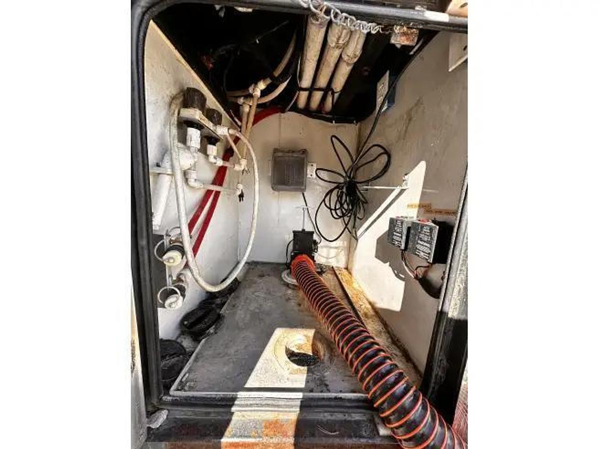 Used 2005 Kingsley Custom Coach