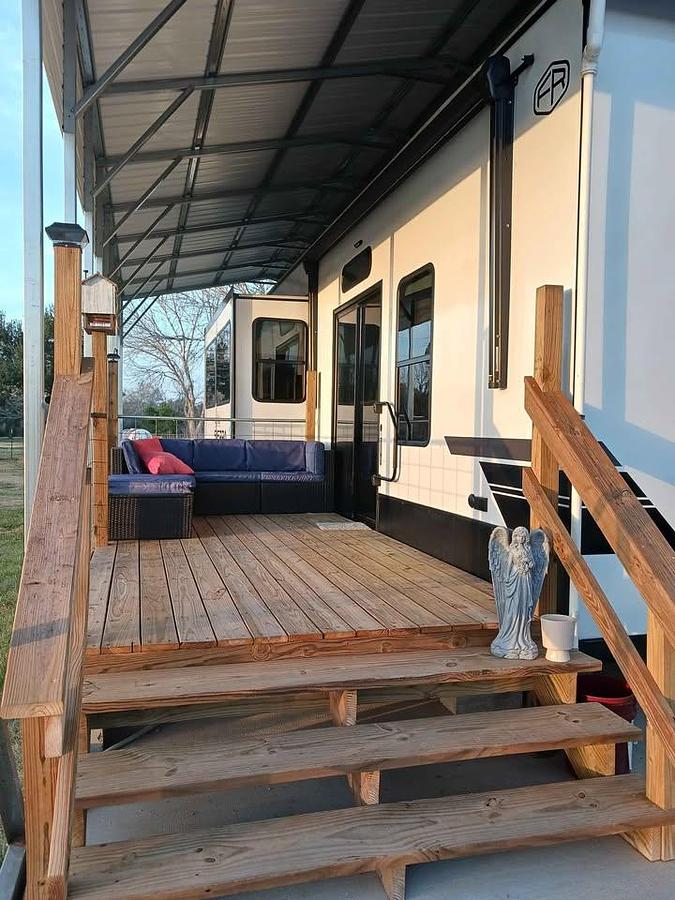 Used 2025 Forest River Sierra
