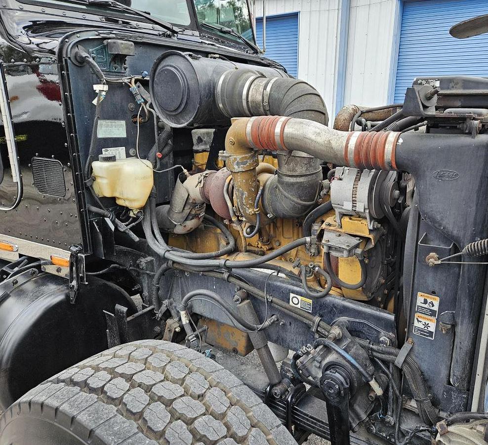 Used 2003 Peterbilt 357 Crane