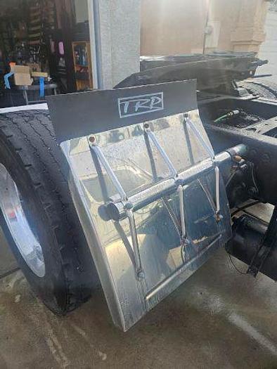 Used 2013 Freightliner Cascadia 125