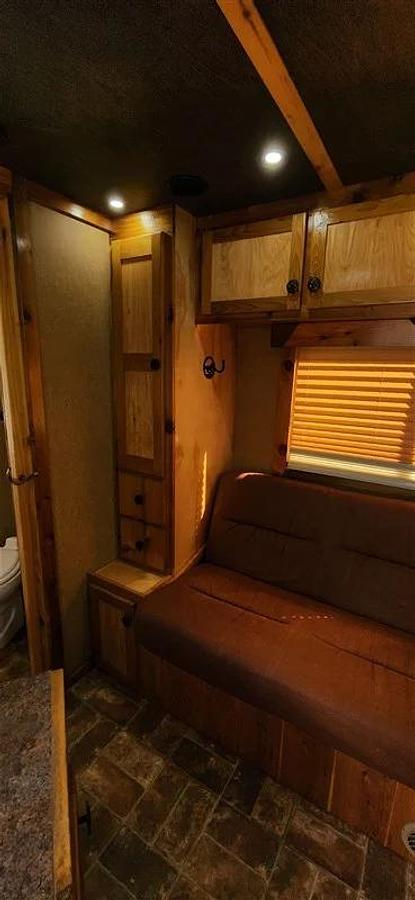 Used 2008 Dream Coach Platinum 3 Horse Trailer