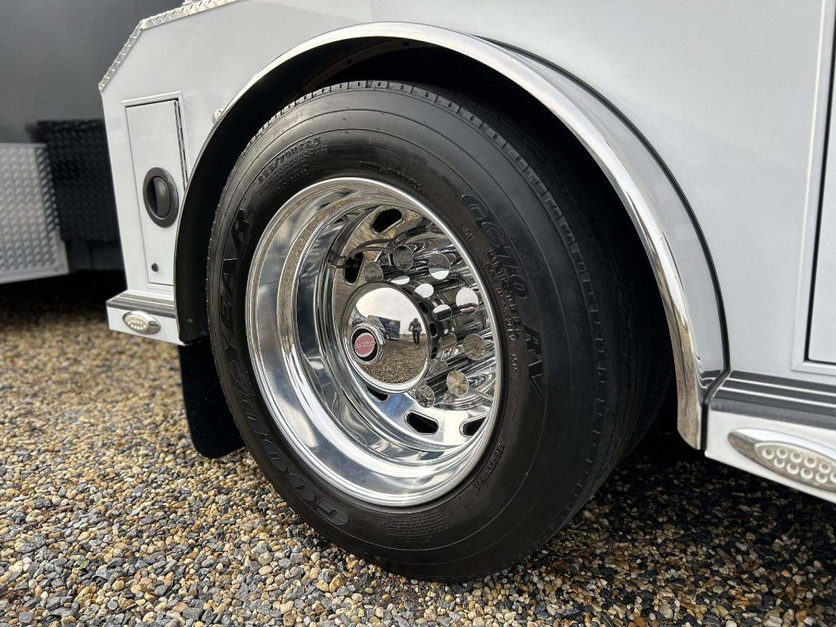 Used 2013 Freightliner M2