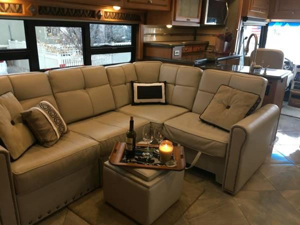 Used 2016 Winnebago Journey 40R Diesel Pusher