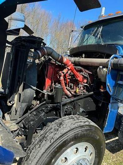 Used 2005 KENWORTH W900L