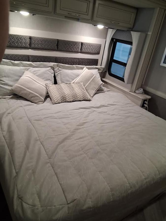 Used 2023 Fleetwood Bounder 35K