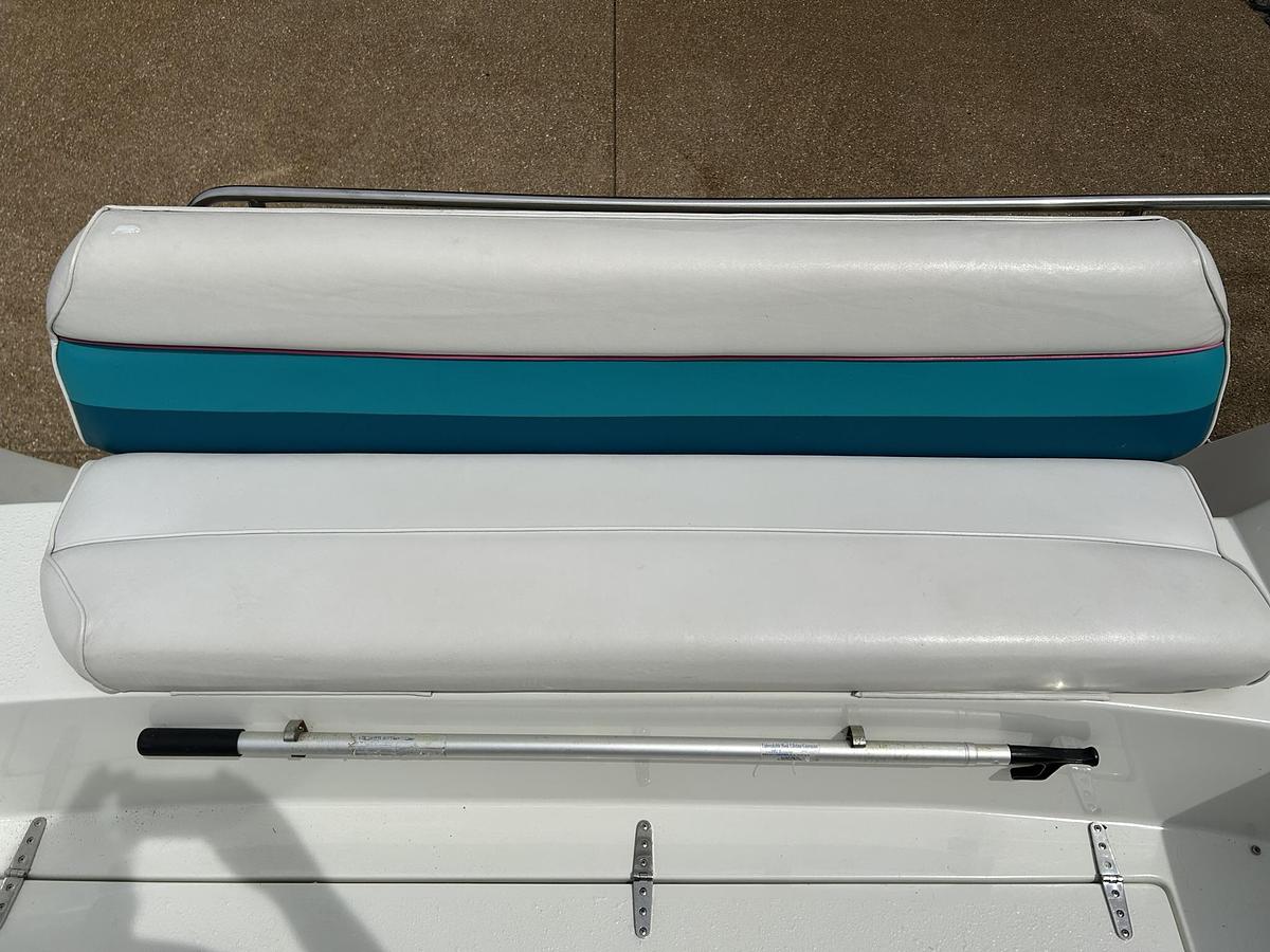 Used 1993 Rinker Fiesta Vee 260 Cruiser