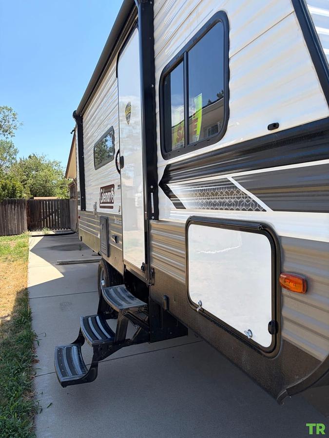 Used 2023 Dutchmen Coleman Lantern LT