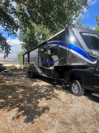 Used 2021 Jayco SEISMIC 4125 TOY HAULER 45 Foot