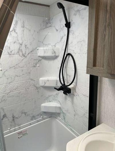 Used 2021 Heartland Elkridge 38RSRT