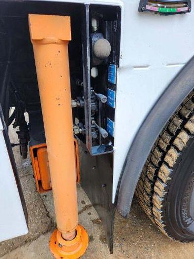 Used 2014 Peterbilt 337