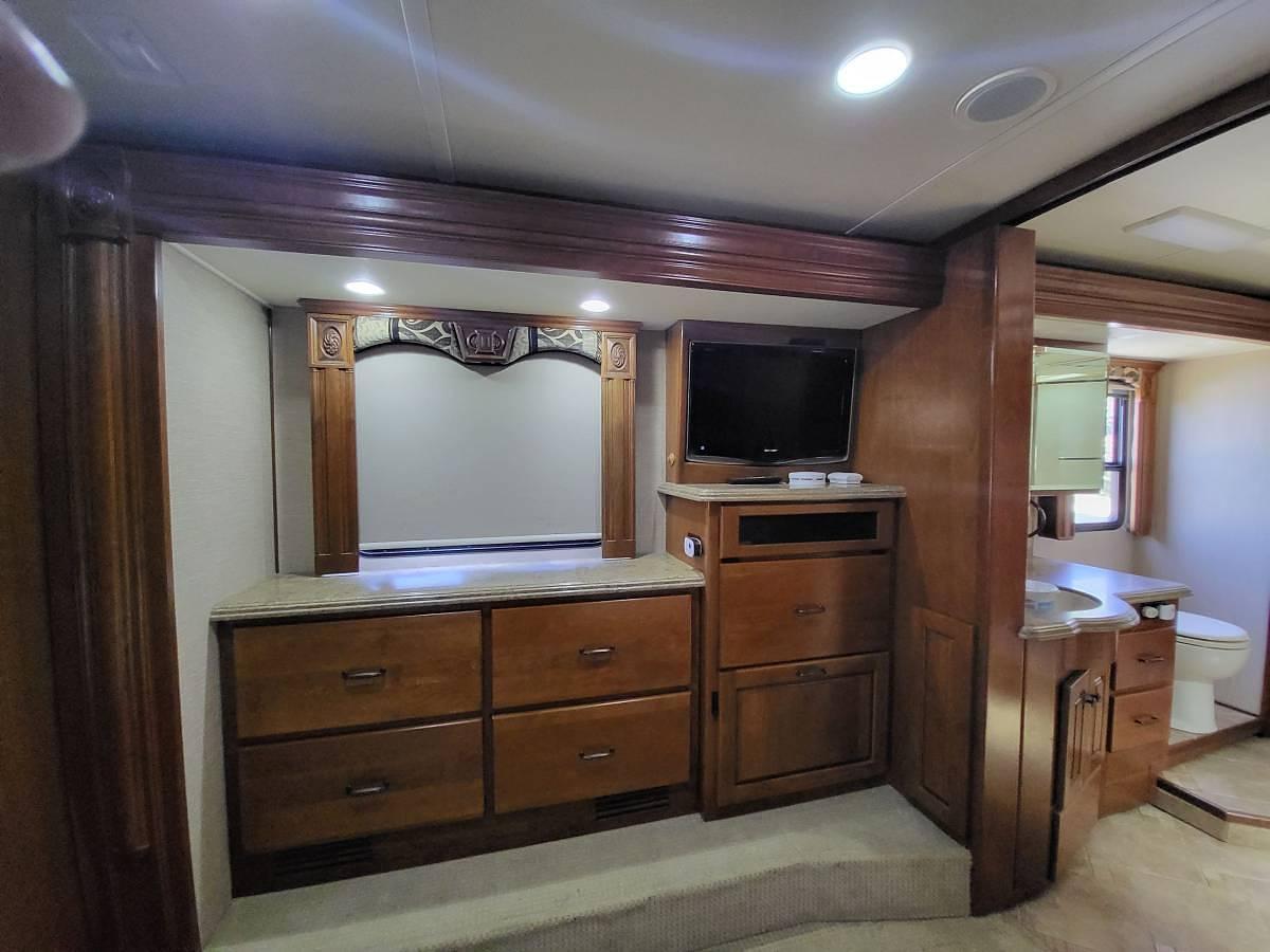 Used 2009 Monaco Dynasty Yorkshire IV