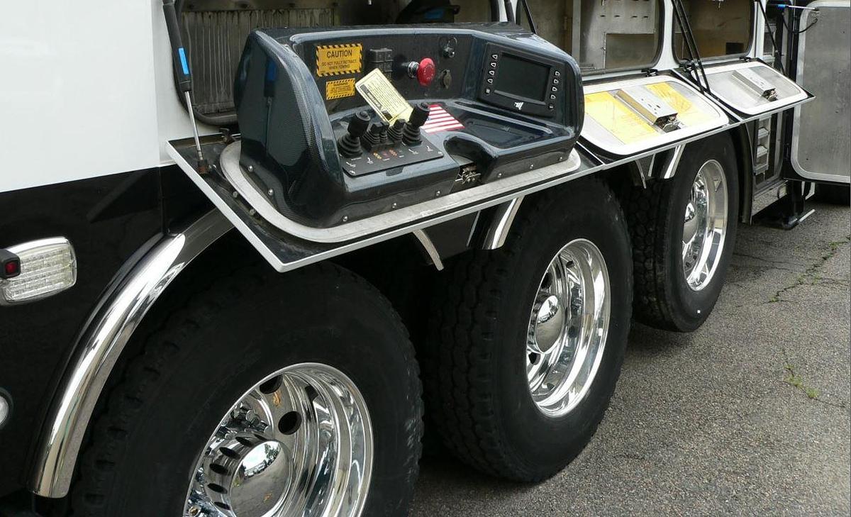 Used 2016 Peterbilt 389