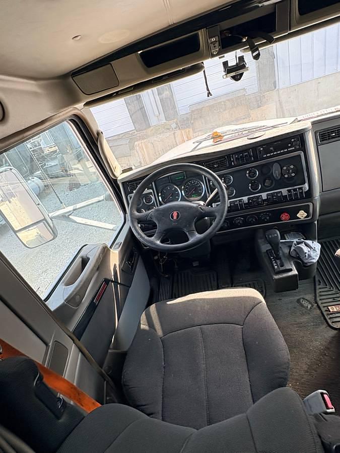 Used 2013 Kenworth T660