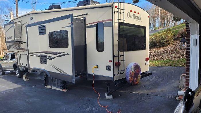 Used 2015 Keystone Outback Superlite 286FRL