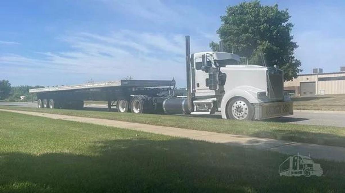 Used 2003 Kenworth W900L