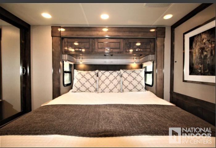 Used 2021 Entegra Reatta 37k