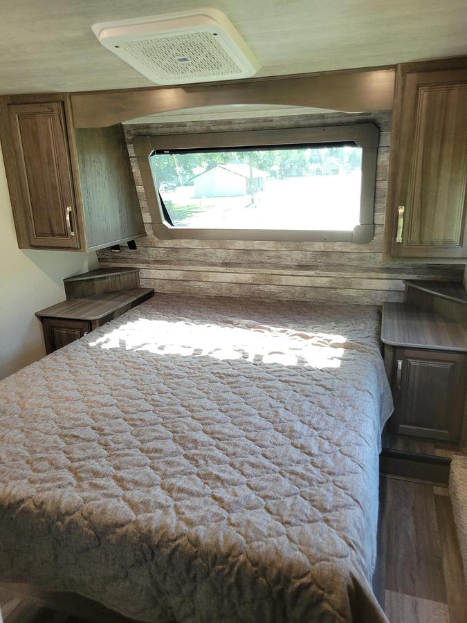 Used 2022 Keystone Cougar 364BHL