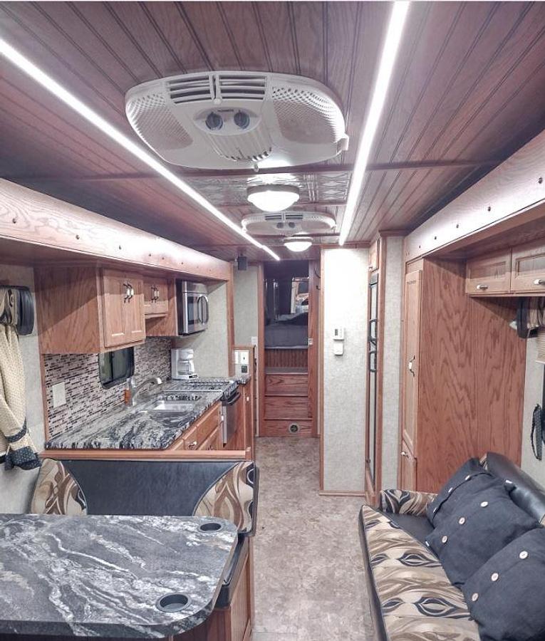 Used 2008 Peterbilt 389 ToterHome