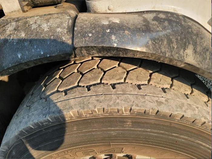 Used 2005 Peterbilt 320 Garbage Truck