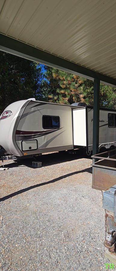 Used 2016 Cruiser RV Fun Finder Xtreme Lite M-241LRK Travel Trailer