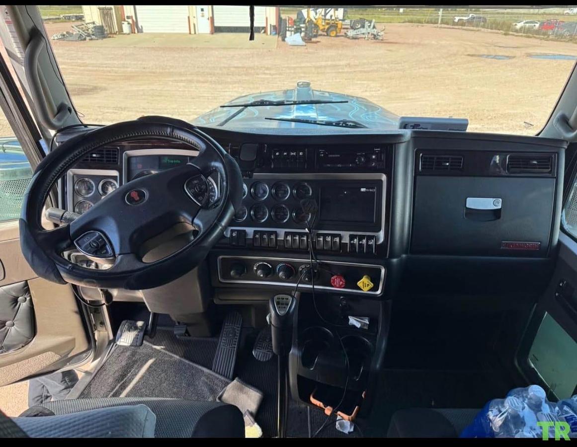 Used 2021 Kenworth W900L
