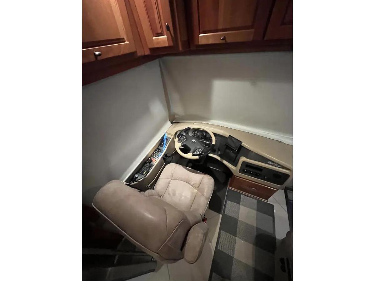 Used 2008 Monaco Dynasty Squire IV