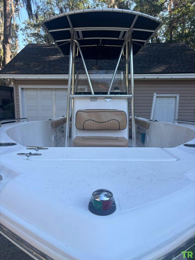 Used 2007 Sea Hunt Triton Center