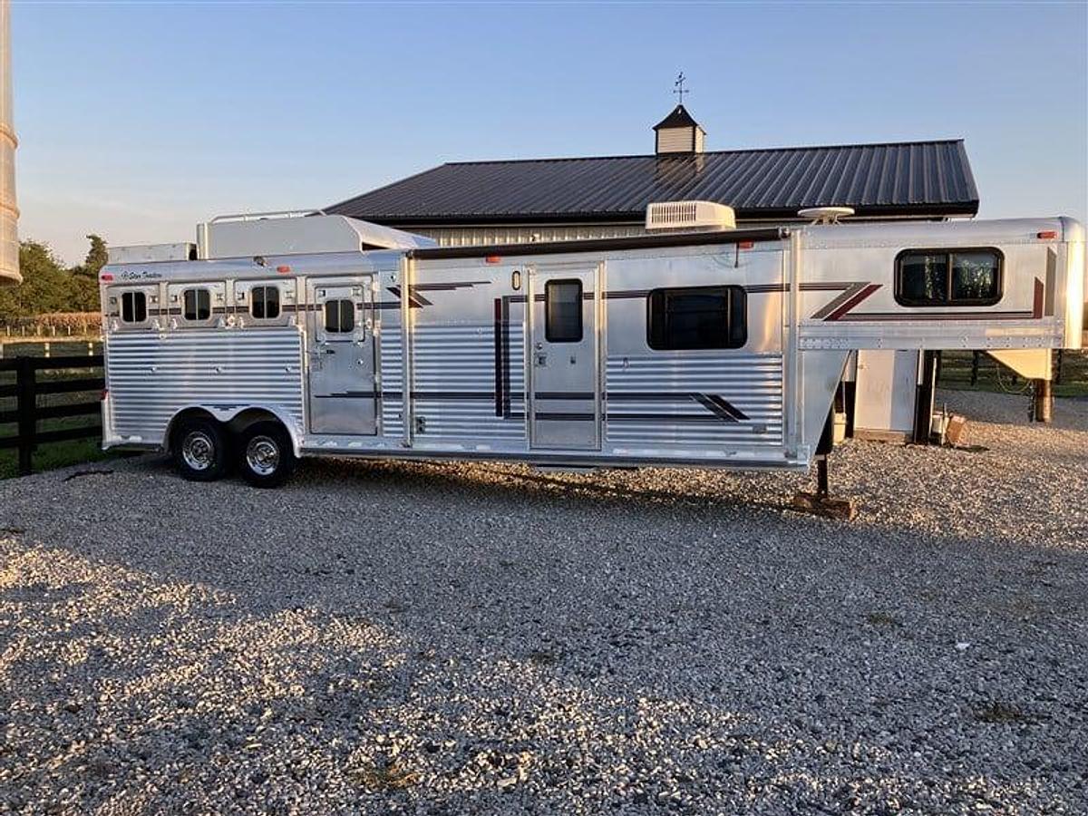 Used 1997 4 Star 4 Horse Trailer