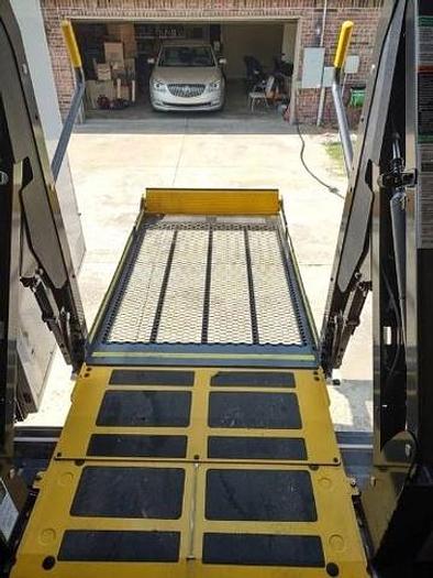 Used 2016 Newmar Canyon Star 3911