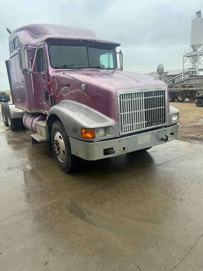 Used 1997 INTERNATIONAL 9400 Sleeper Semi Truck