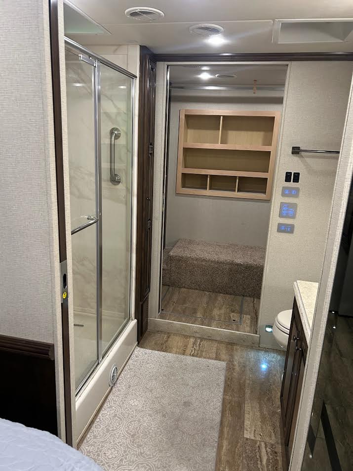 Used 2019 Newmar Dutch Star 4362 Class A Motorhome