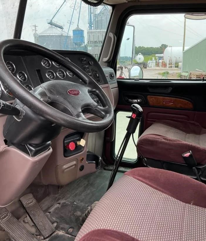 Used 2010 Peterbilt 367