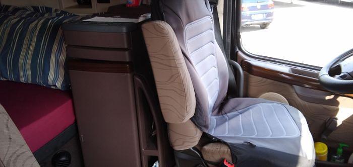 Used 2013 Volvo Sleeper Truck