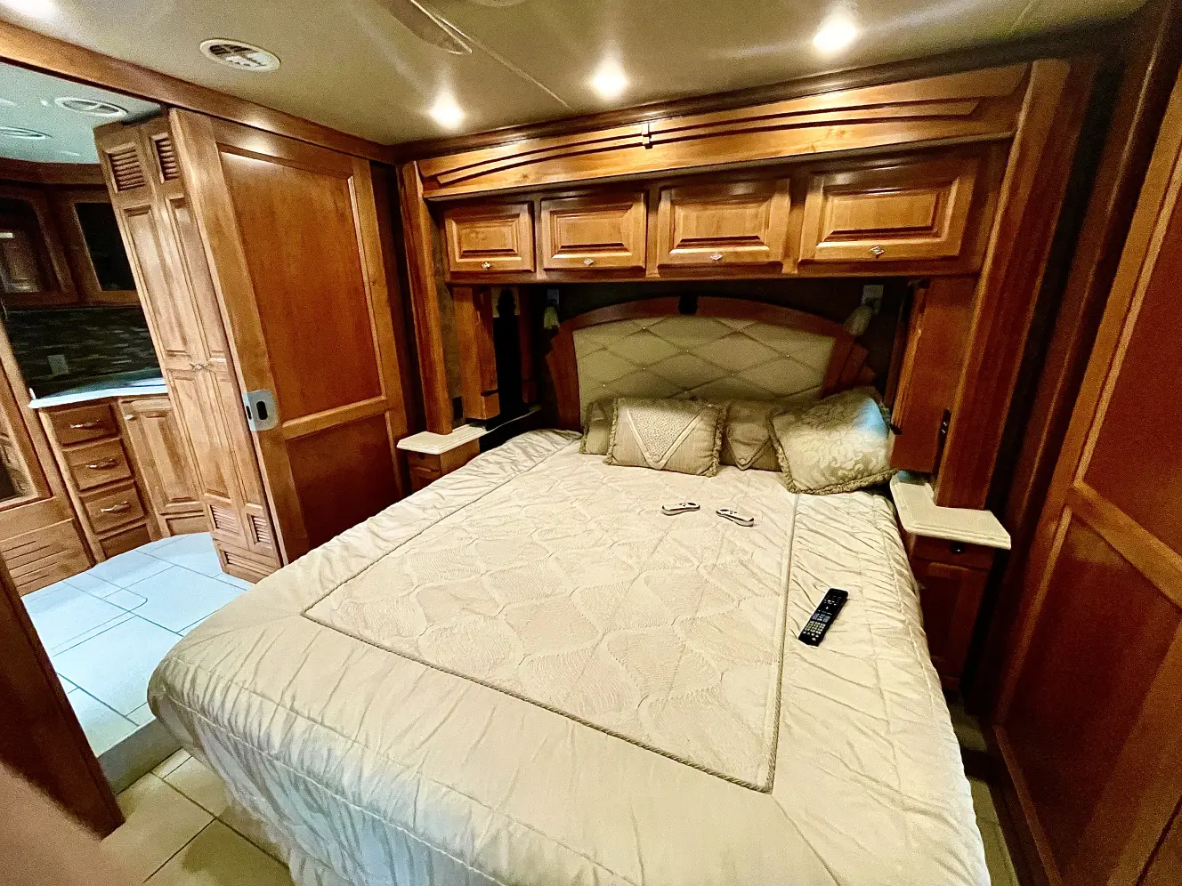 Used 2015 Tiffin Phaeton 40QTH