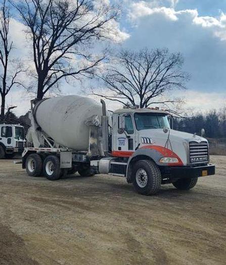 Used 2014 Mack Granite GU813