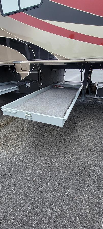 Used 2009 Country Coach Allure 470