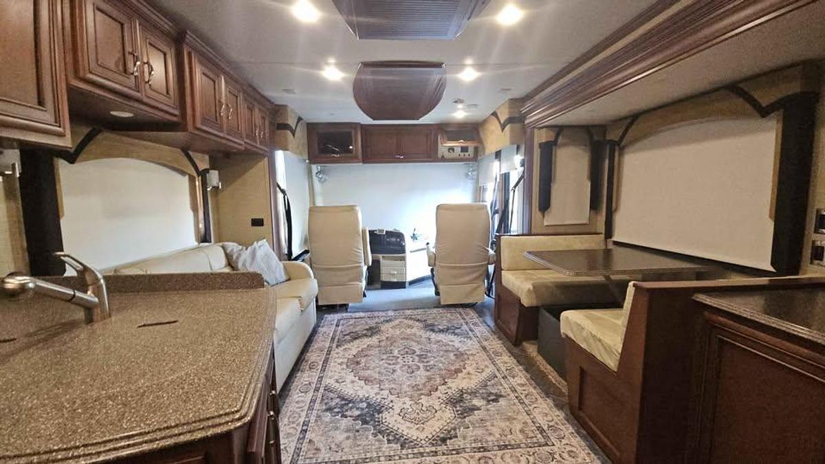 Used 2014 Newmar Ventana LE3436