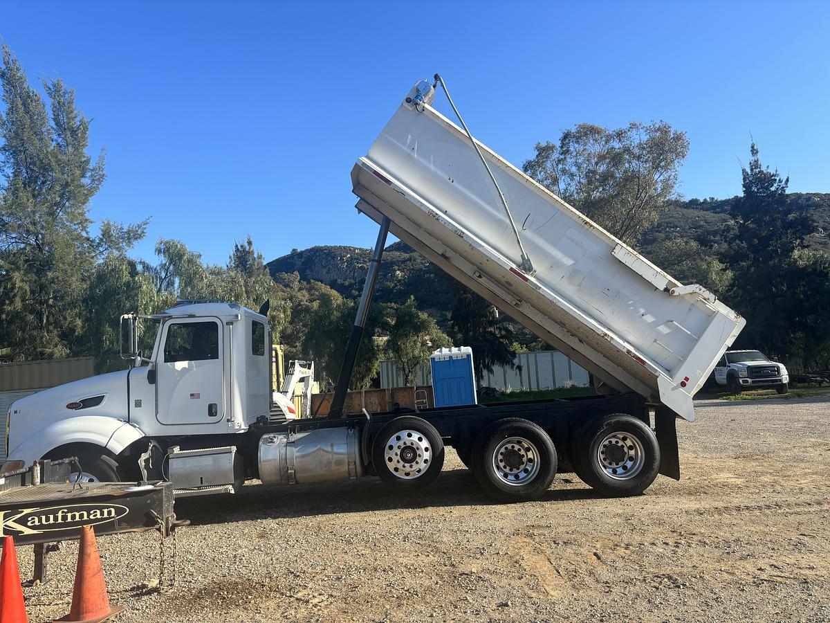 Used 2009 Peterbilt 386 Dump Truck