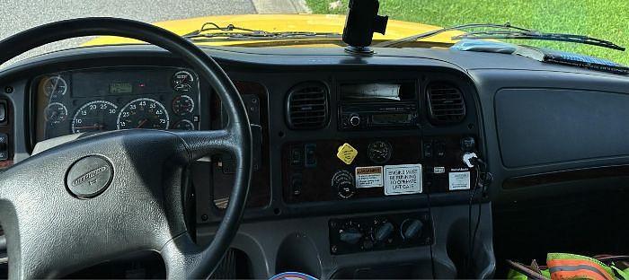 Used 2016 Freightliner BUSINESS CLASS M2 106