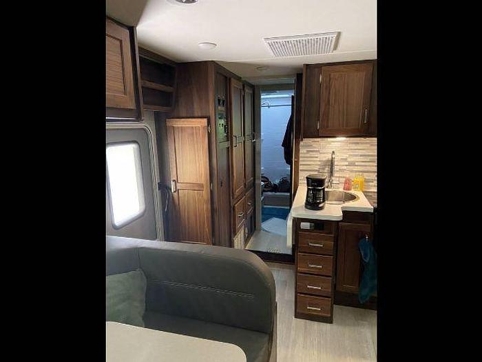 Used 2021 Winnebago Minnie Winnie