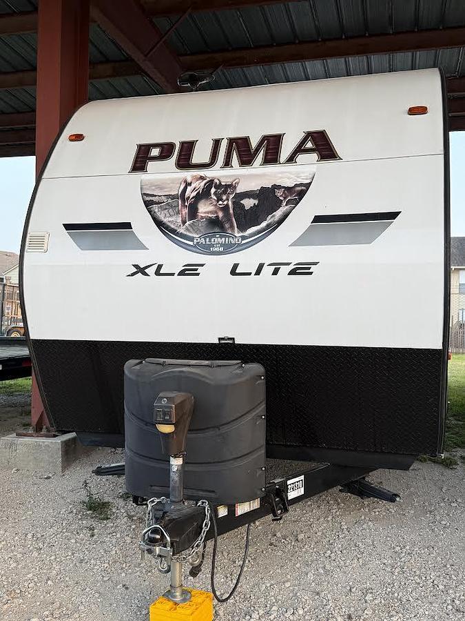 Used 2020 Palomino Puma Light XLE 29FQC Travel Trailer Toy Hauler