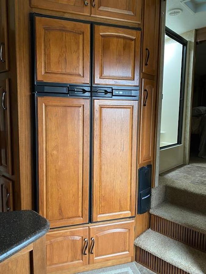 Used 2012 Keystone Montana Hickory Edition 33582RL Fifth Wheel