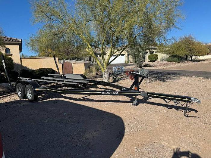 Used 2005 Four Winns Funship 214