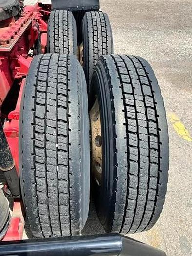 Used 2017 Volvo VNL64T780