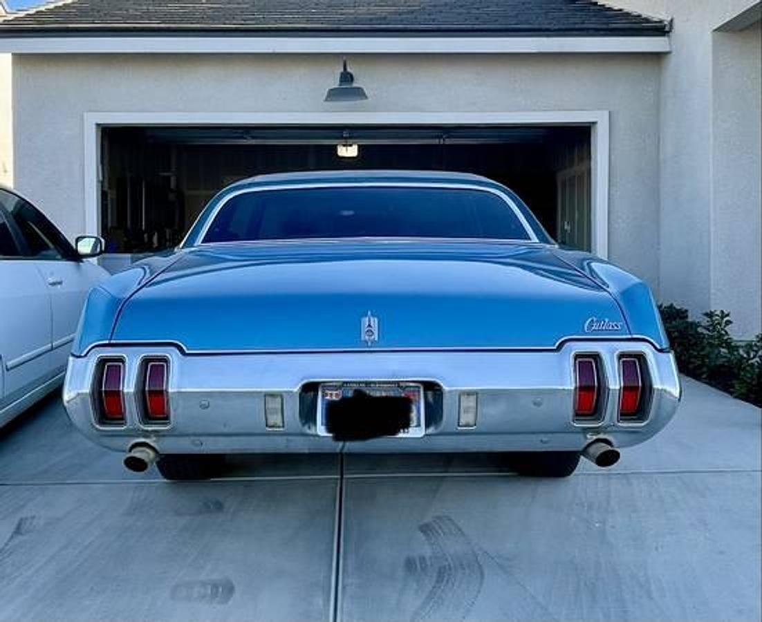 Used 1970 Oldsmobile Cutlass Supreme Holiday Coupe