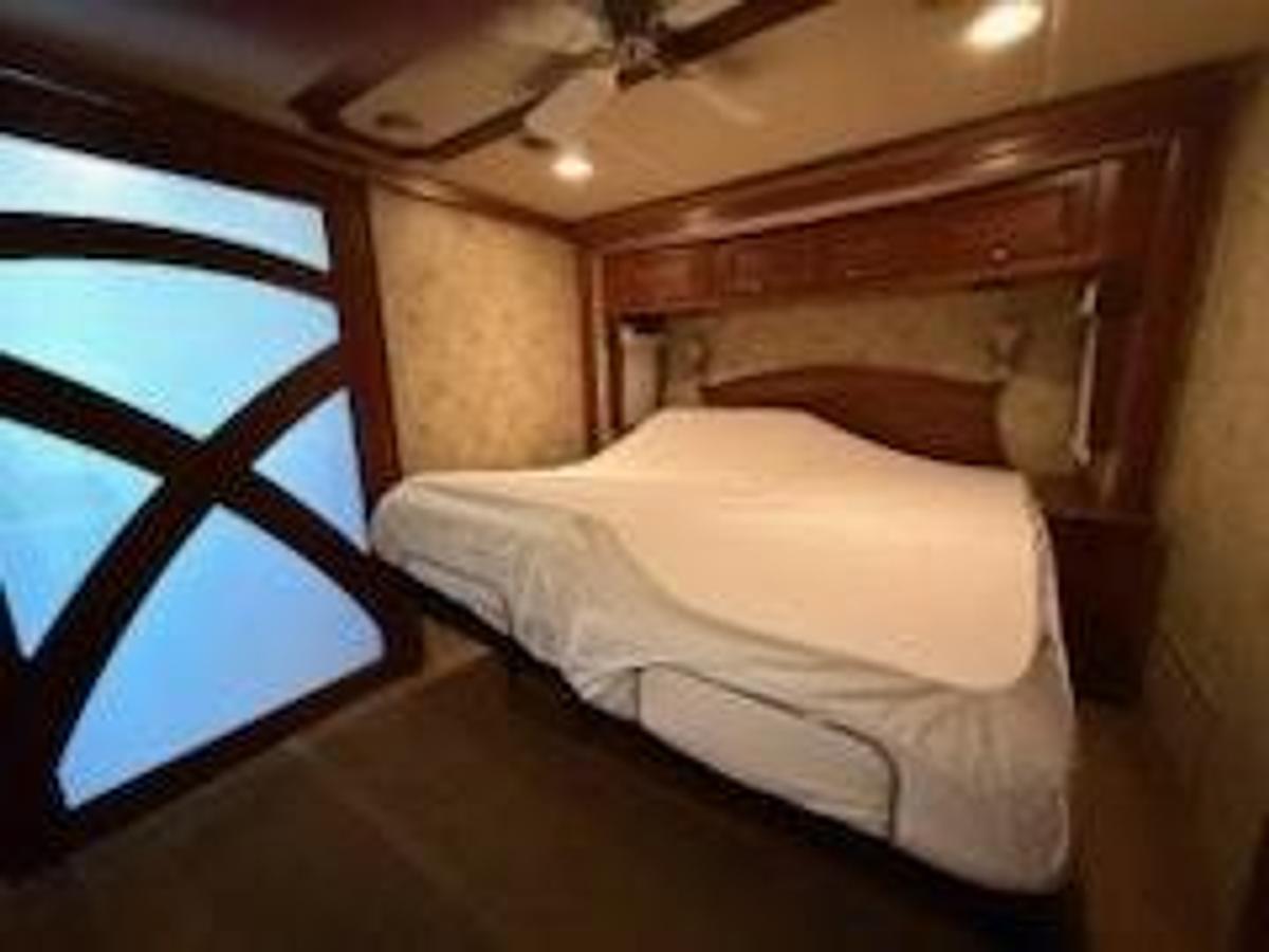 Used 2011 Winnebago Tour 42QD Class A Motorhome