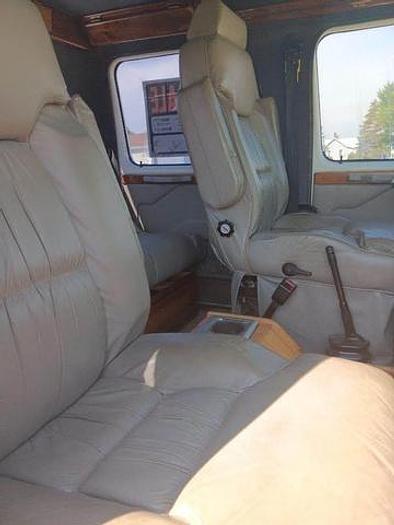 Used 2000 International 4700 Low Pro